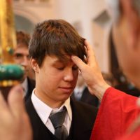 4. Biřmování z rukou otce biskupa Vlastimila Kročila