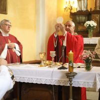 13. Udílení znamení křesťanské dospělosti – otec biskup Vlastimil Kročil