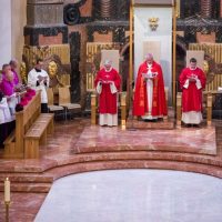 2. Nešpory a udělení řádu sv. Auraciána