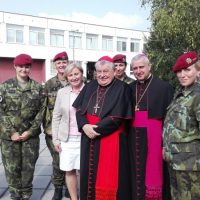 4. Kard. Dominik Duka navštívil kasárna na Klokotech