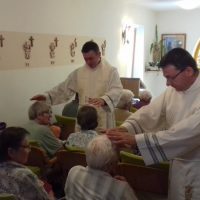 8. Mše svatá a setkání kněží – Domov sv. Františka