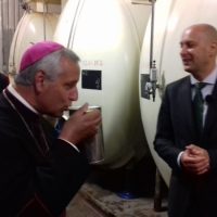 2. Žehnání limitované várky ležáku pro papeže Františka