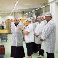 7. Návštěva společnosti Rej s.r.o. a požehnání výroby perníků pro ambasádu ve Vatikánu