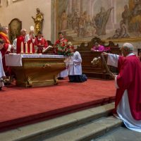 11. Biřmování z rukou otce biskupa Vlastimila Kročila