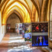 1. Vernisáž výstavy fotografií Člověk a víra