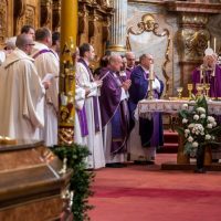 4. Zádušní mše svatá a pohřeb P. Huga Josefa Pitela