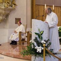2. Slavnost Všech svatých celebroval světící biskup Mons. Pavel Posád