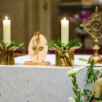 1. Noční mše svatá – Mons. Vlastimil Kročil