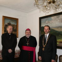 1. Filadelfský arcibiskup kardinál Rigali přijel do Prachatic