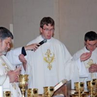 30. Kněžské svěcení