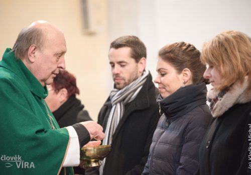 Biřmování z rukou otce biskupa Pavla Posáda 4