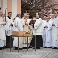 Mše svatá a setkání řeholníků s biskupy v katedrále Sv. Mikuláše