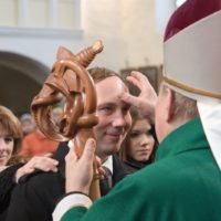 10. Biřmování z rukou otce biskupa Pavla Posáda