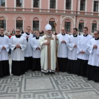 9. Poděkování za biskupskou službu Mons. Jiřího Paďoura OFMCap.