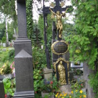 3. Původní fotky biskupské hrobky a kněžských hrobů