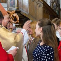 13. Udílení svátosti biřmování, J. Hradec