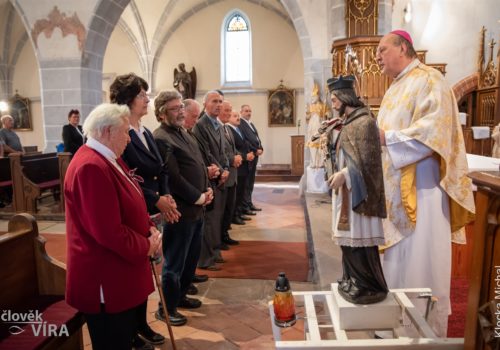 Udělování služeb v Nepomuku 4