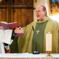 1. Lomec, mše svatá na poutním místě s biskupem Pavlem Posádem