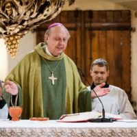 3. Lomec, mše svatá na poutním místě s biskupem Pavlem Posádem