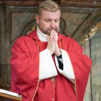 10. Udílení svátosti křesťanské dospělosti