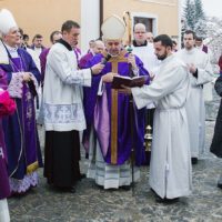 12. Poslední rozloučení s P. Marcinem Dawidem Żelaznym