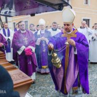 1. Poslední rozloučení s P. Marcinem Dawidem Żelaznym