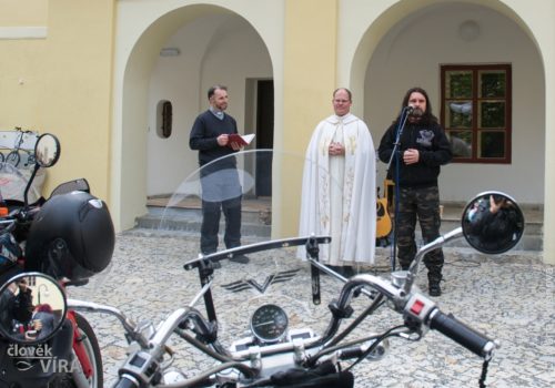Žehnání motorek v Třeboni 1