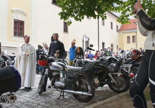 Žehnání motorek v Třeboni 3