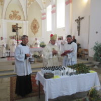 1. 275 let kostela na Svatém Kameni a setkání rodáků