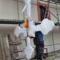 10. Umístění kříže na kostel ve Veselí nad Lužnicí
