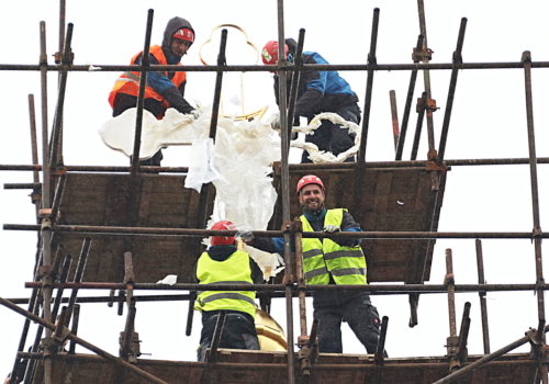 Umístění kříže na kostel ve Veselí nad Lužnicí 4