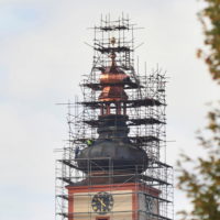 5. Umístění kříže na kostel ve Veselí nad Lužnicí