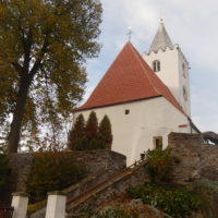 10. Mše svatá a setkání s biskupem Vlastimilem Kročilem v Petrovicích