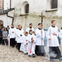 14. Udílení biřmování v Pelhřimově