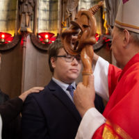 9. Udílení biřmování v Pelhřimově