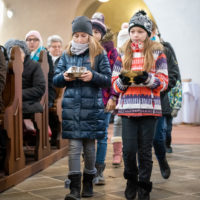 8. Žehnání adventních věnců a mikulášská nadílka
