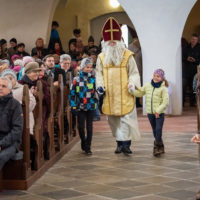 Žehnání adventních věnců a mikulášská nadílka