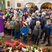 5. Žehnání adventních věnců a mikulášská nadílka