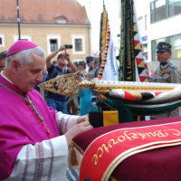 34. Instalace relikvie bl. Karla I.