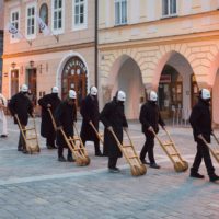 13. Třeboň: velkopáteční obřady pod širým nebem