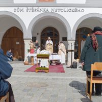 9. Třeboň: Slavnost Zmrtvýchvstání Páně pod širým nebem