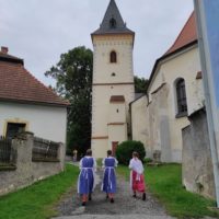 1. Krojovaná mše svatá v Lomnici nad Lužnicí