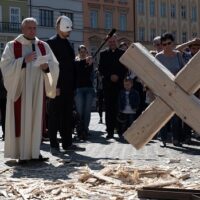 POZVÁNÍ: Projděte křížovou cestu s otcem biskupem Vlastimilem Kročilem