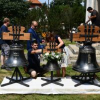6. TUČAPY: svěcení nových zvonů