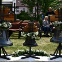 9. TUČAPY: svěcení nových zvonů