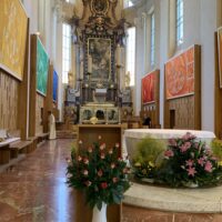 1. ČESKOBUDĚJOVICKÝ BISKUP UDĚLIL MEDAILE SV. AURACIÁNA