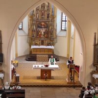 12. LOMNICE NAD LUŽNICÍ: Děkovná krojovaná mše svatá