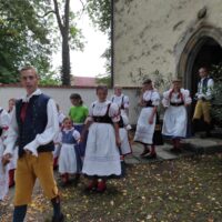 18. LOMNICE NAD LUŽNICÍ: Děkovná krojovaná mše svatá