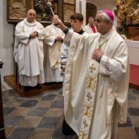 10. STRAKONICE: První mše svatá v kostele sv. Prokopa po rekonstrukci