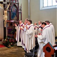 8. VACOV: Rozloučení s otcem Janouškem